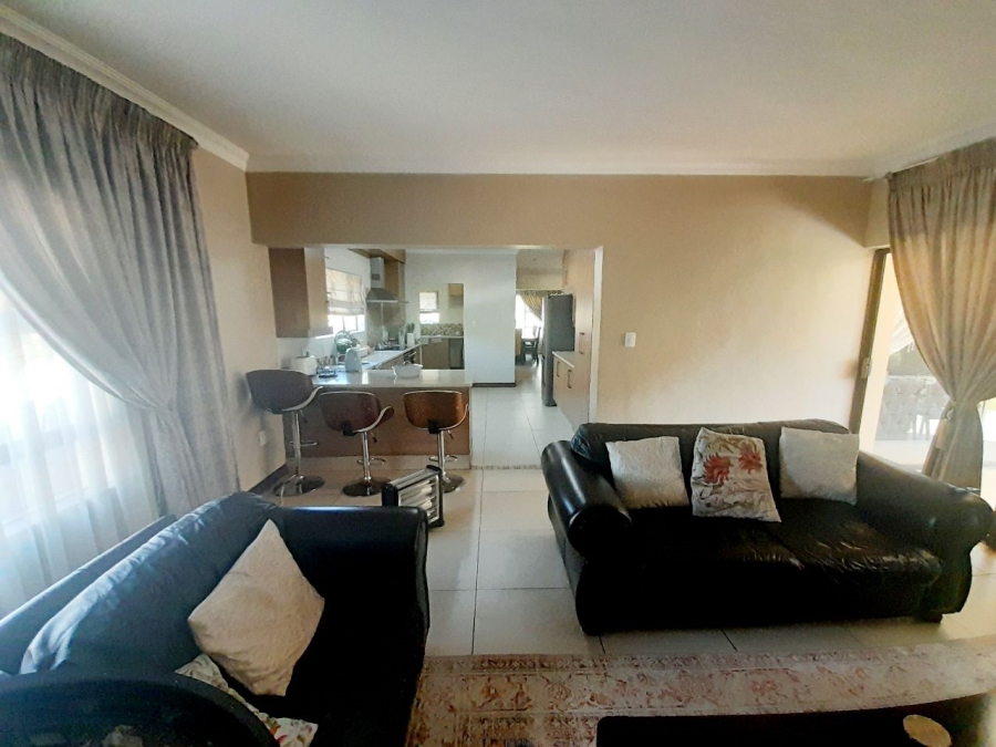 5 Bedroom Property for Sale in Sagewood Gauteng