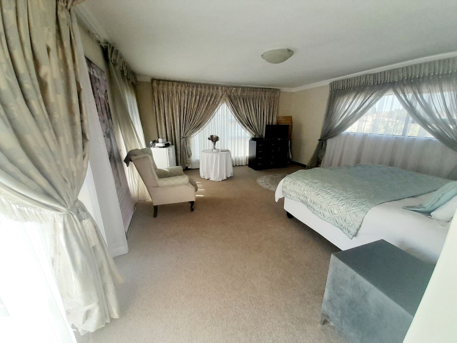 5 Bedroom Property for Sale in Sagewood Gauteng