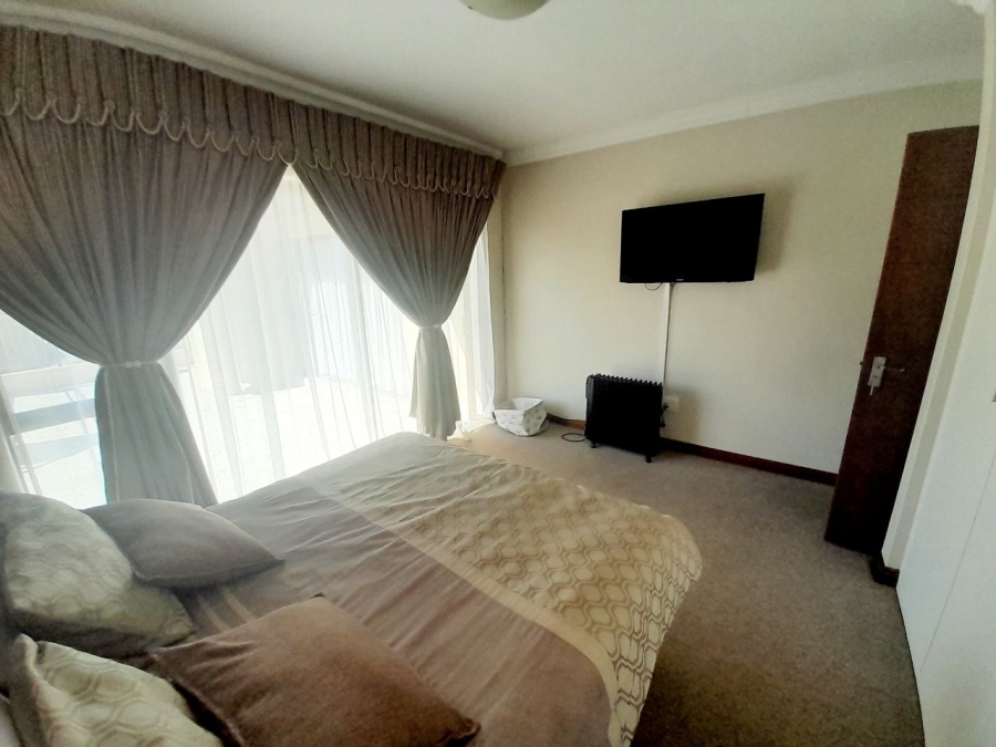5 Bedroom Property for Sale in Sagewood Gauteng