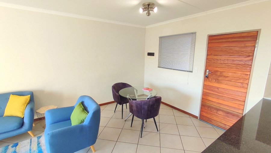 2 Bedroom Property for Sale in Monavoni Gauteng
