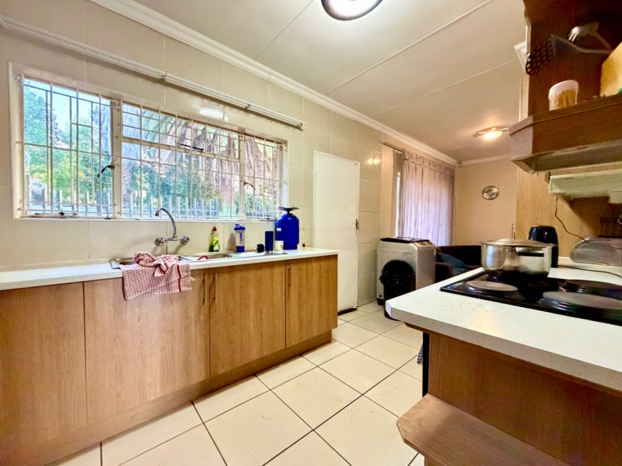 To Let 3 Bedroom Property for Rent in Norkem Park Gauteng