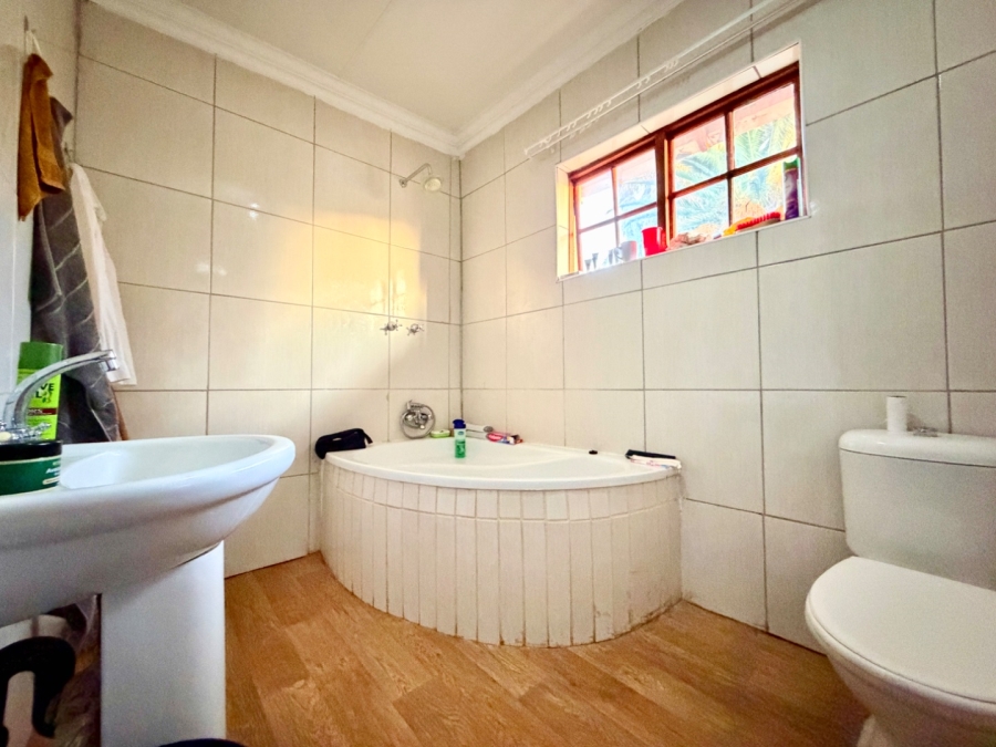 To Let 3 Bedroom Property for Rent in Norkem Park Gauteng