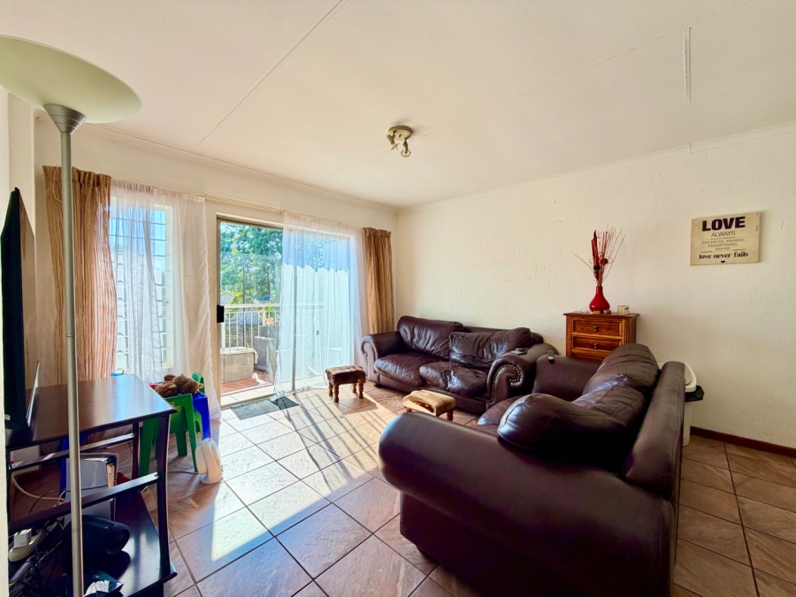 To Let 2 Bedroom Property for Rent in Norton Home Estate AH Gauteng