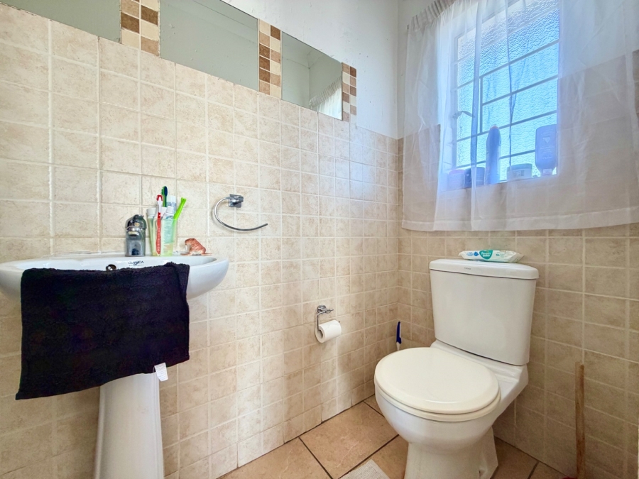 To Let 2 Bedroom Property for Rent in Norton Home Estate AH Gauteng