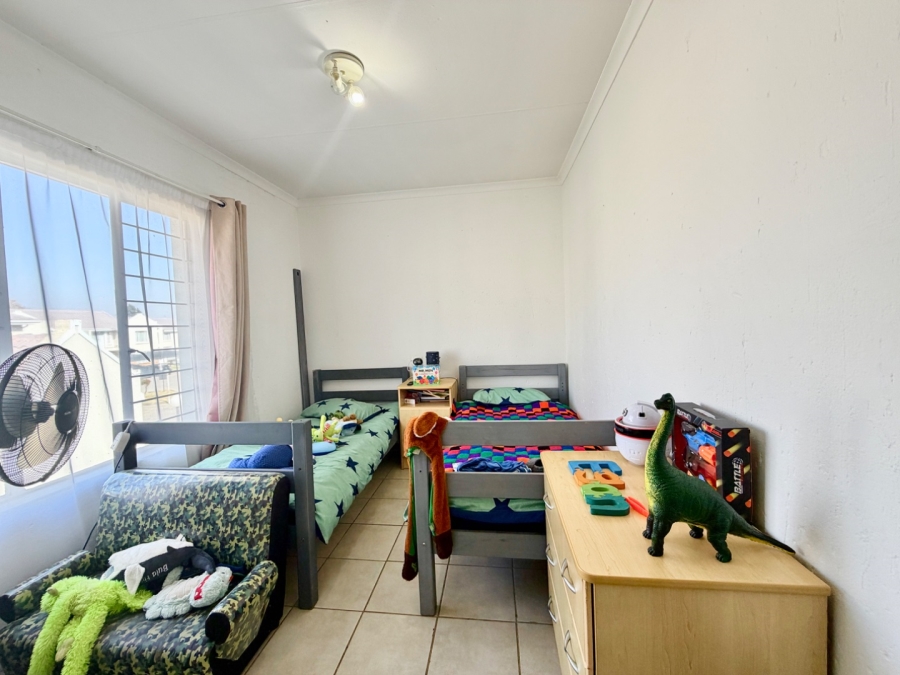 To Let 2 Bedroom Property for Rent in Norton Home Estate AH Gauteng