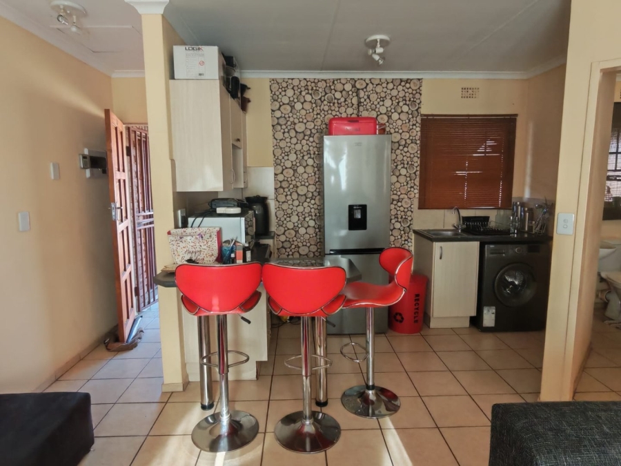 1 Bedroom Property for Sale in Dayanglen Gauteng