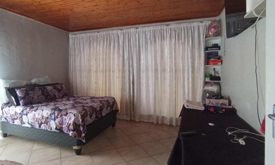  Bedroom Property for Sale in Danville Gauteng
