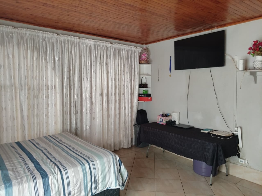  Bedroom Property for Sale in Danville Gauteng