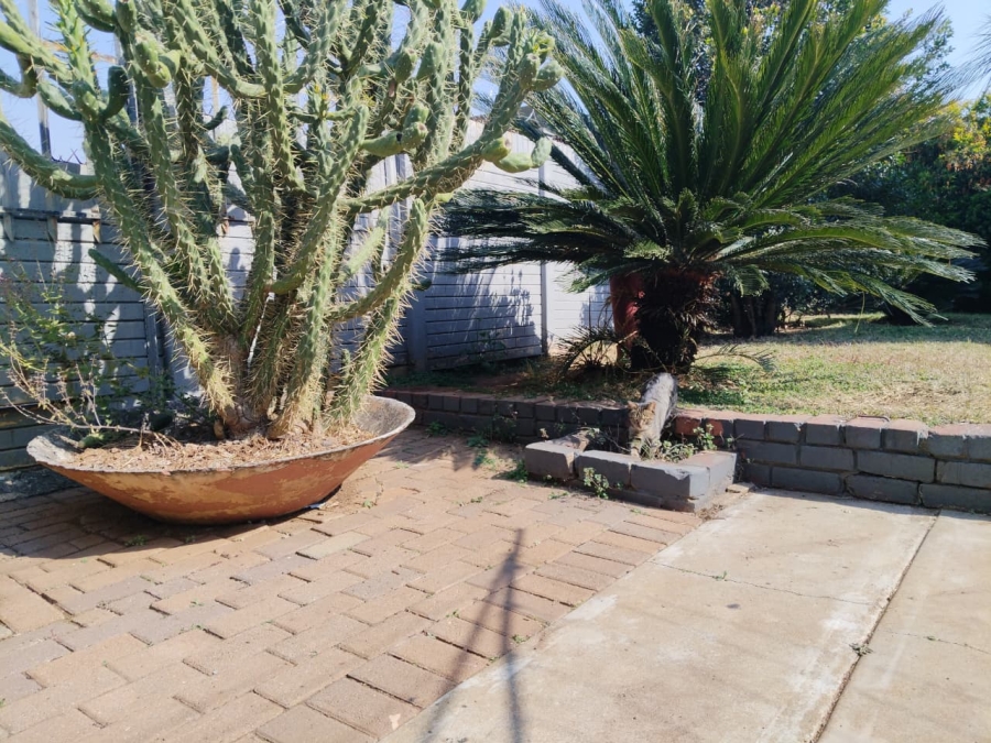  Bedroom Property for Sale in Danville Gauteng
