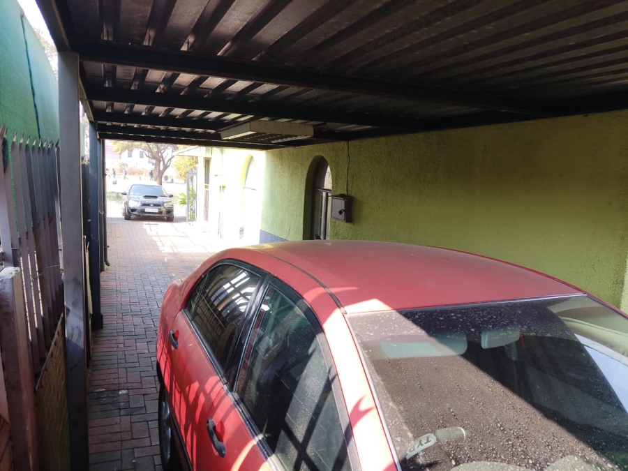  Bedroom Property for Sale in Danville Gauteng