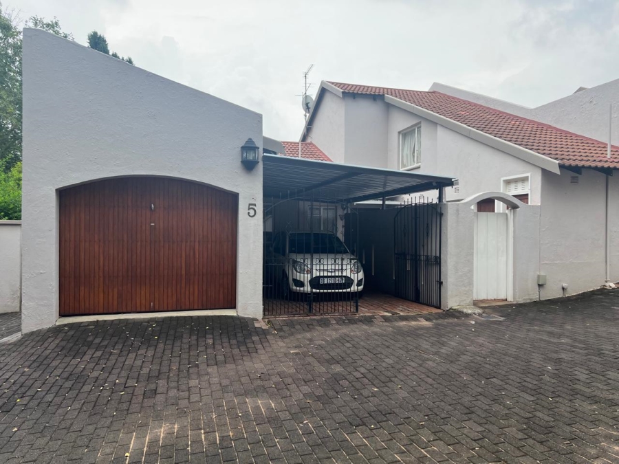  Bedroom Property for Sale in Paulshof Gauteng