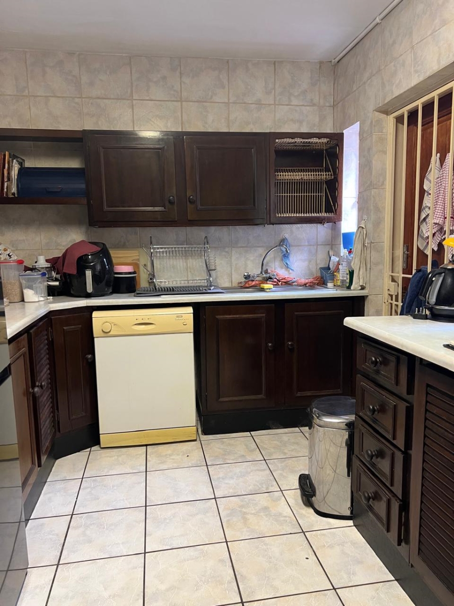  Bedroom Property for Sale in Paulshof Gauteng