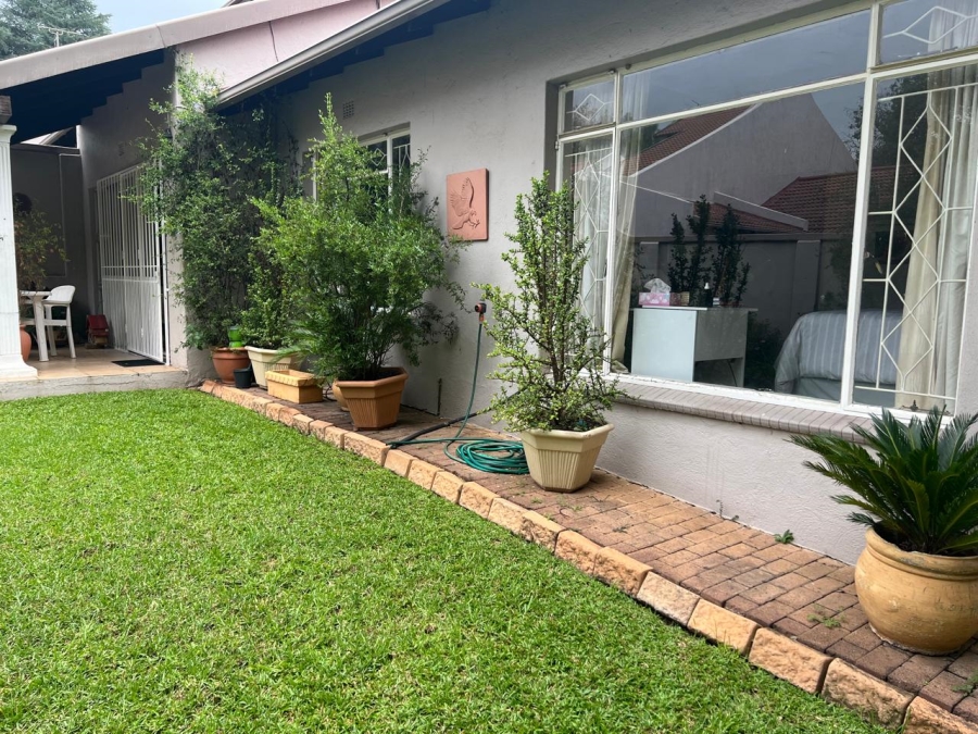  Bedroom Property for Sale in Paulshof Gauteng