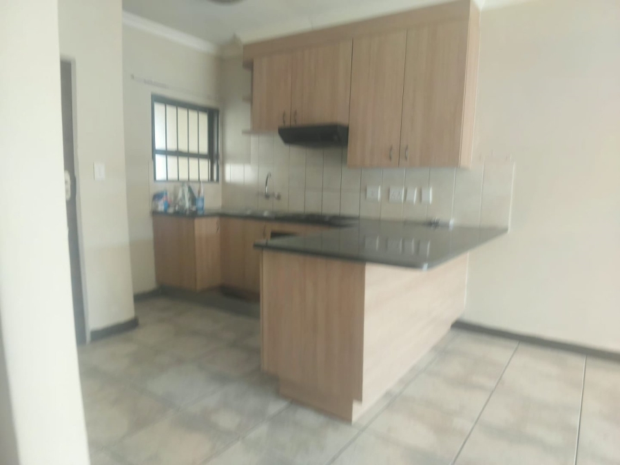 To Let 2 Bedroom Property for Rent in Halfway House Gauteng