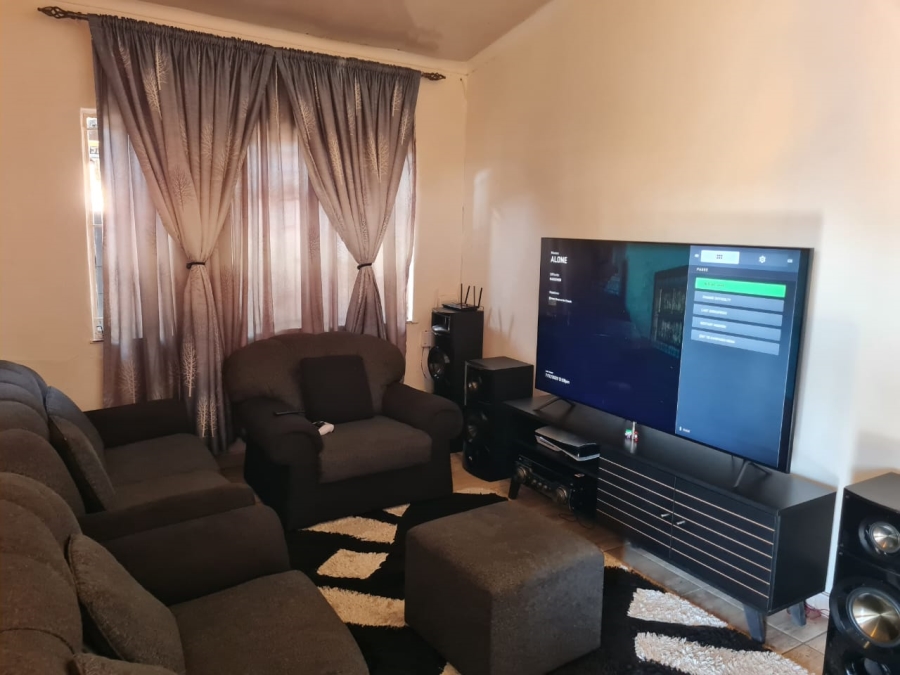 3 Bedroom Property for Sale in Lenasia Ext 11 Gauteng