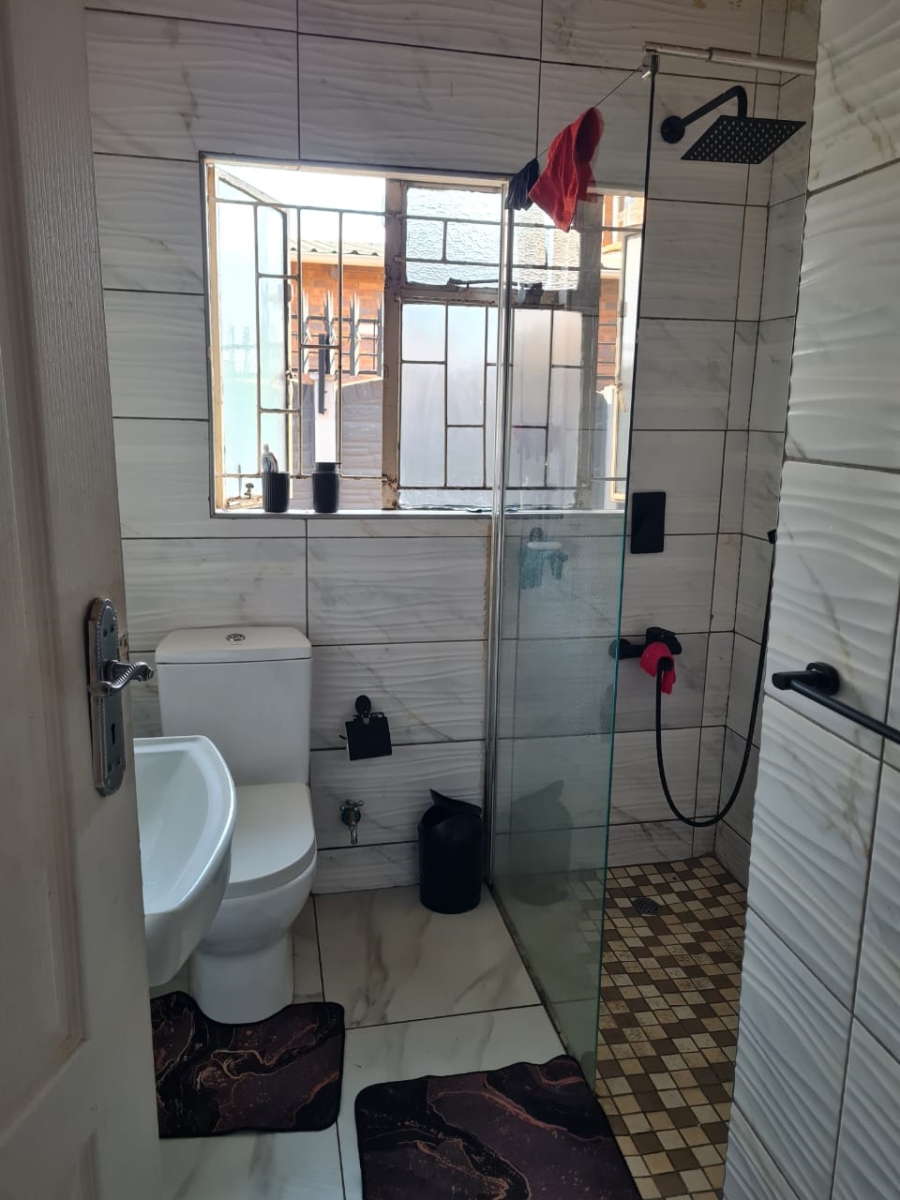 3 Bedroom Property for Sale in Lenasia Ext 11 Gauteng