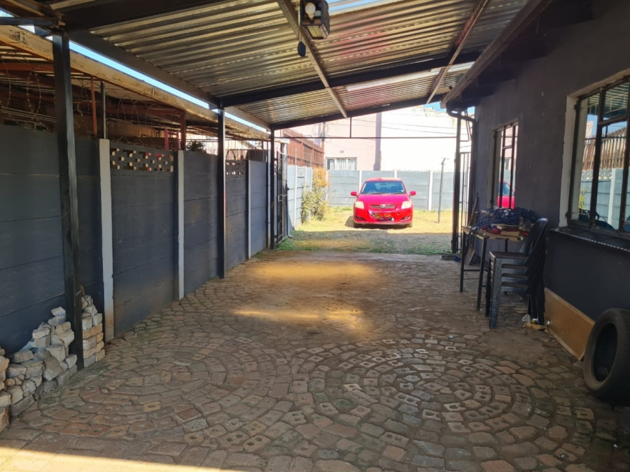 3 Bedroom Property for Sale in Lenasia Ext 11 Gauteng