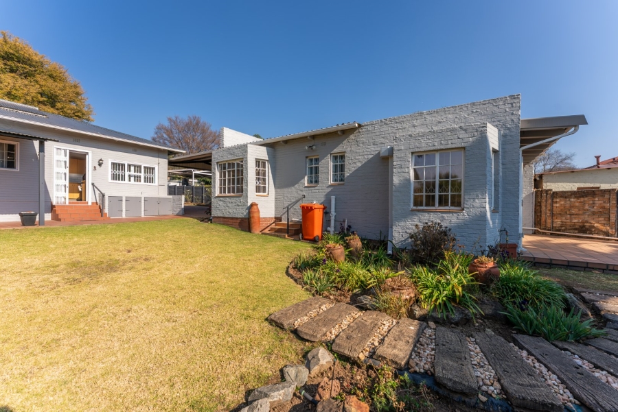 4 Bedroom Property for Sale in Lakeside Village Gauteng