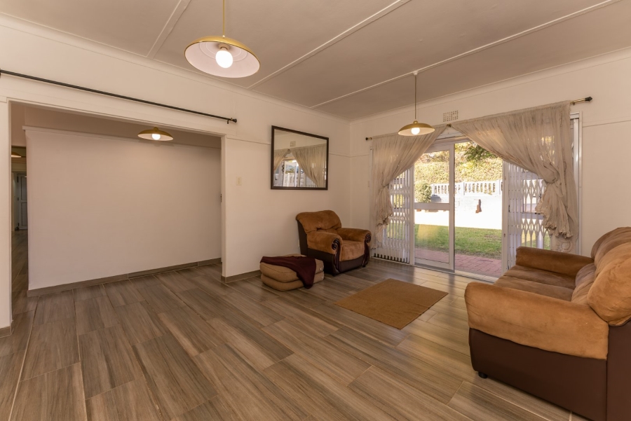 4 Bedroom Property for Sale in Lakeside Village Gauteng