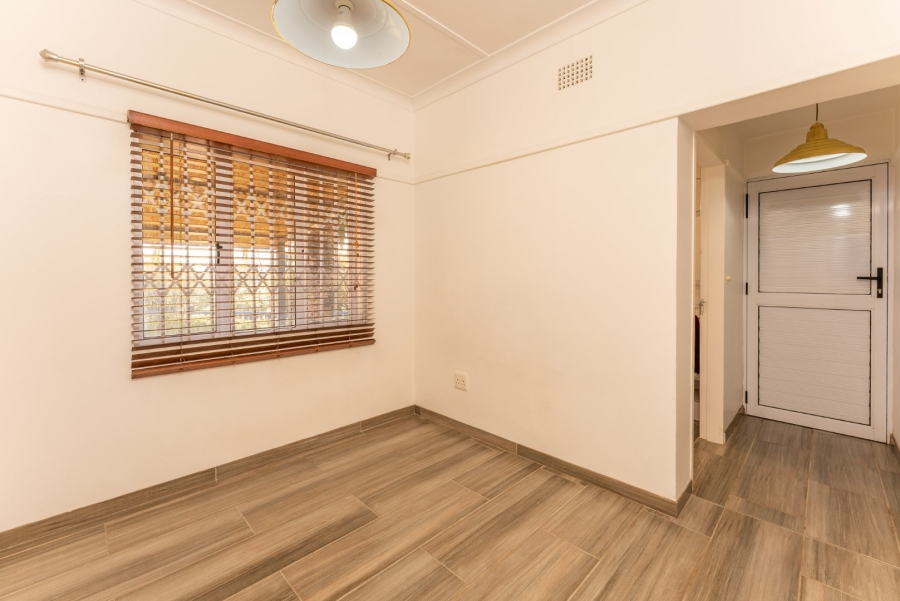 4 Bedroom Property for Sale in Lakeside Village Gauteng