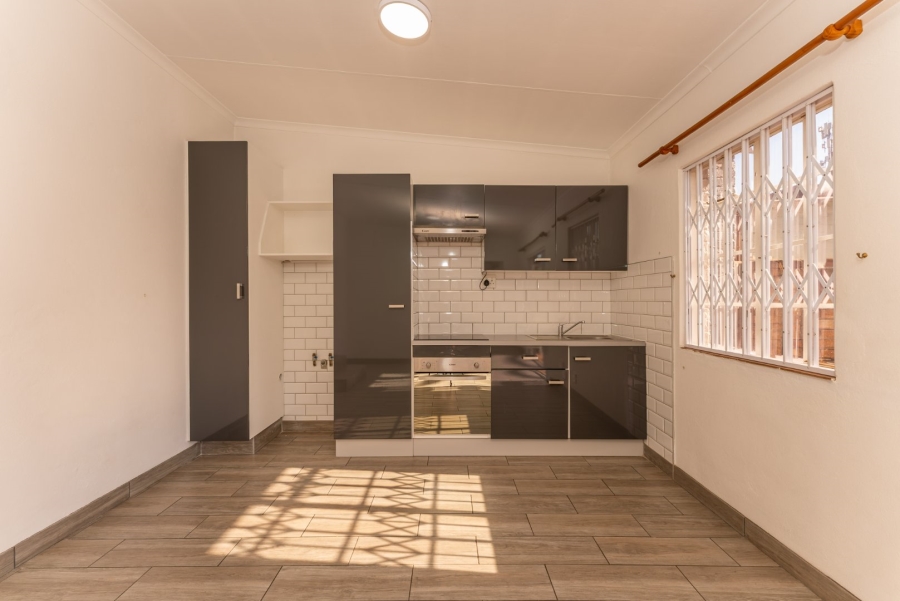 4 Bedroom Property for Sale in Lakeside Village Gauteng