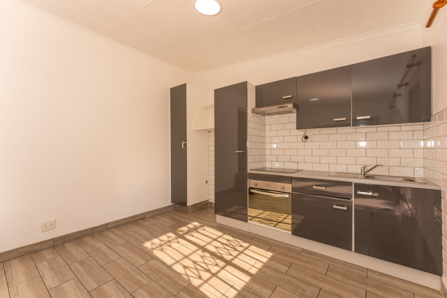 4 Bedroom Property for Sale in Lakeside Village Gauteng