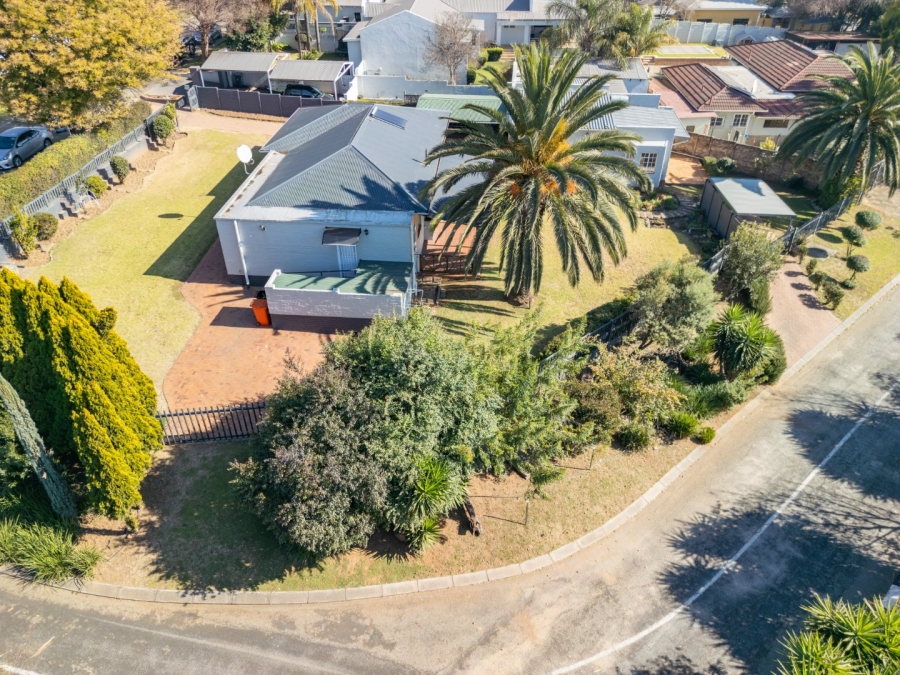 4 Bedroom Property for Sale in Lakeside Village Gauteng