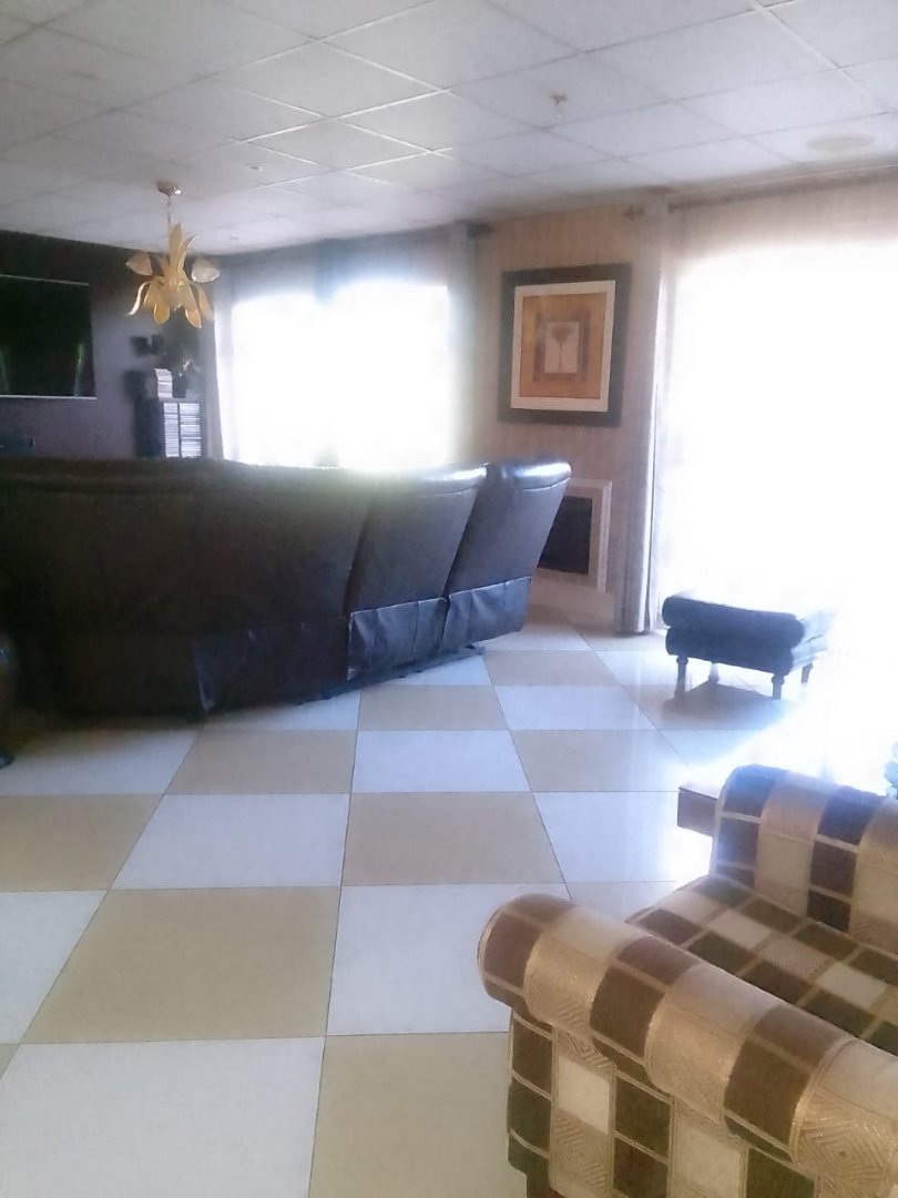 3 Bedroom Property for Sale in Birchleigh Gauteng