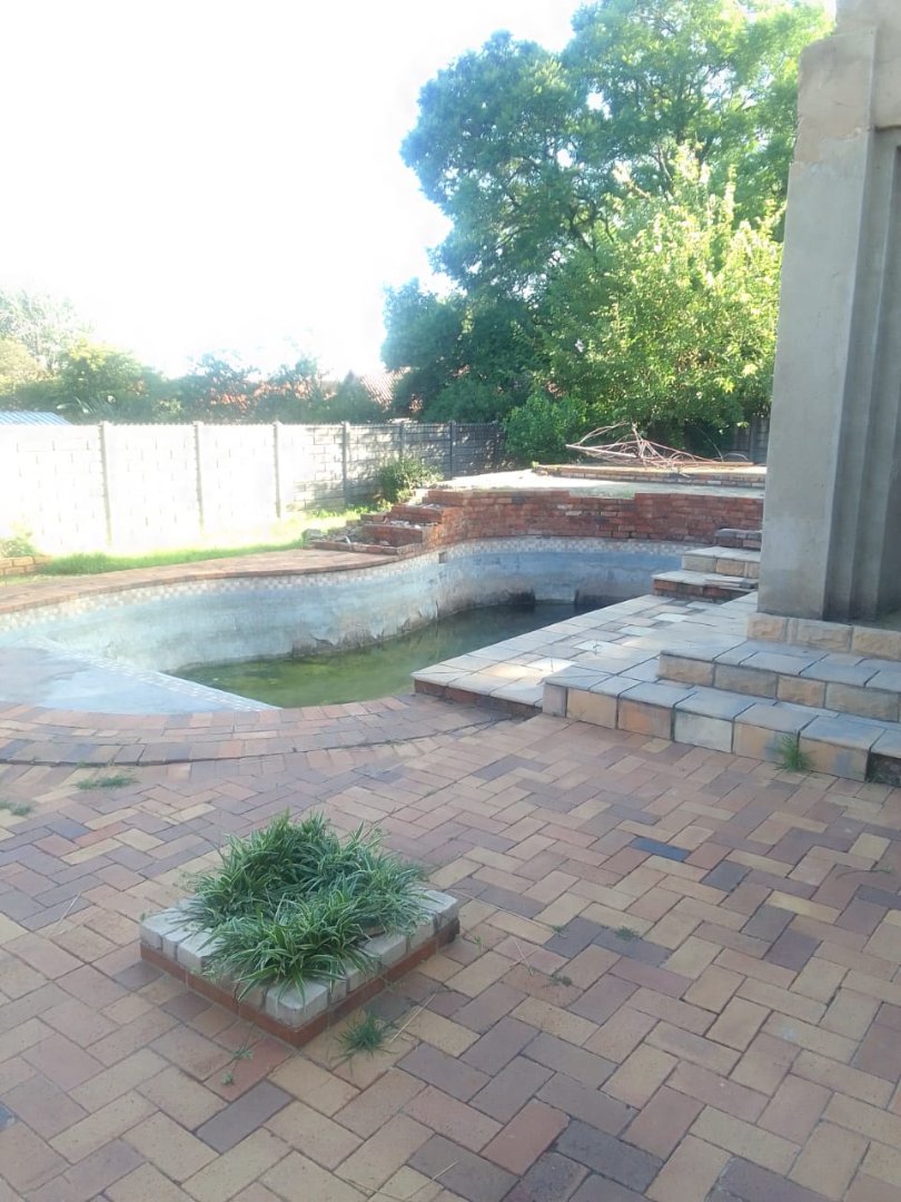 3 Bedroom Property for Sale in Birchleigh Gauteng