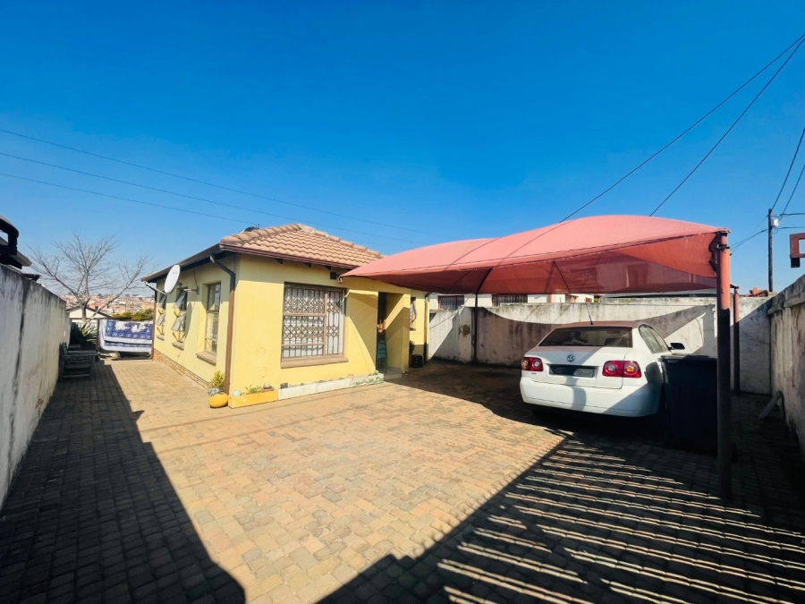 3 Bedroom Property for Sale in Kaalfontein Gauteng