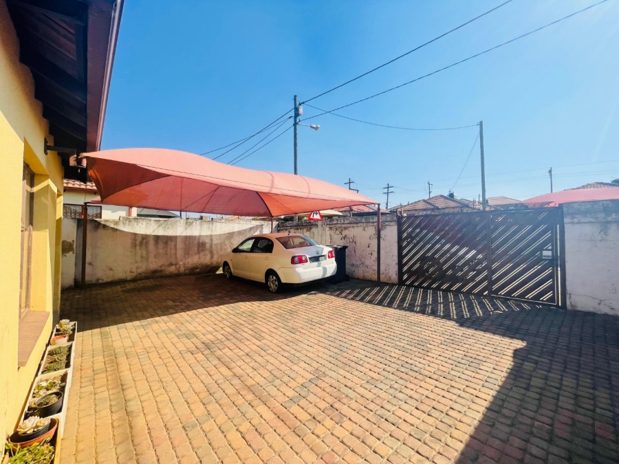 3 Bedroom Property for Sale in Kaalfontein Gauteng