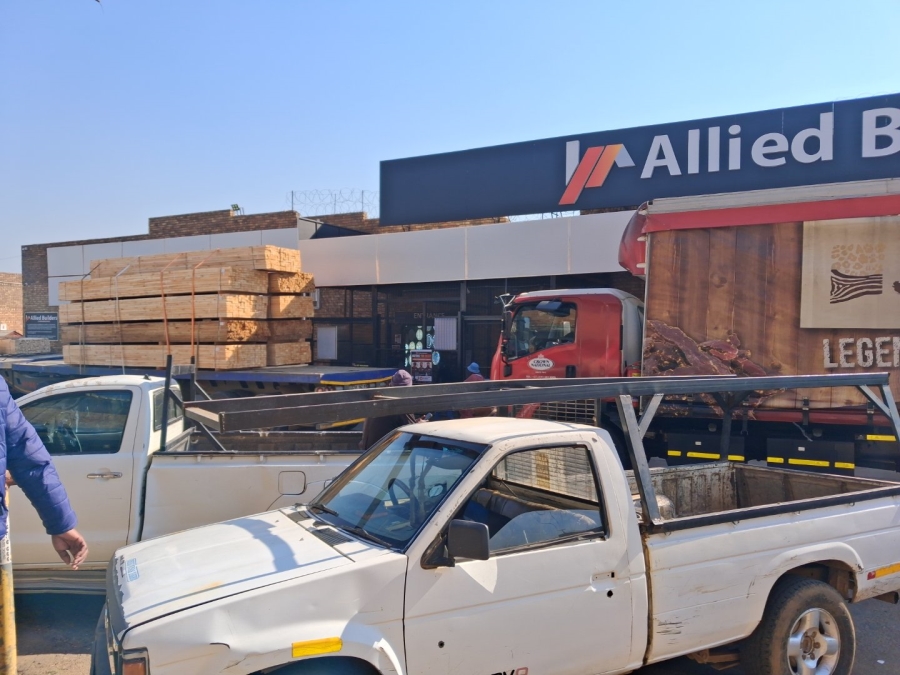 Commercial Property for Sale in Silvertondale Gauteng