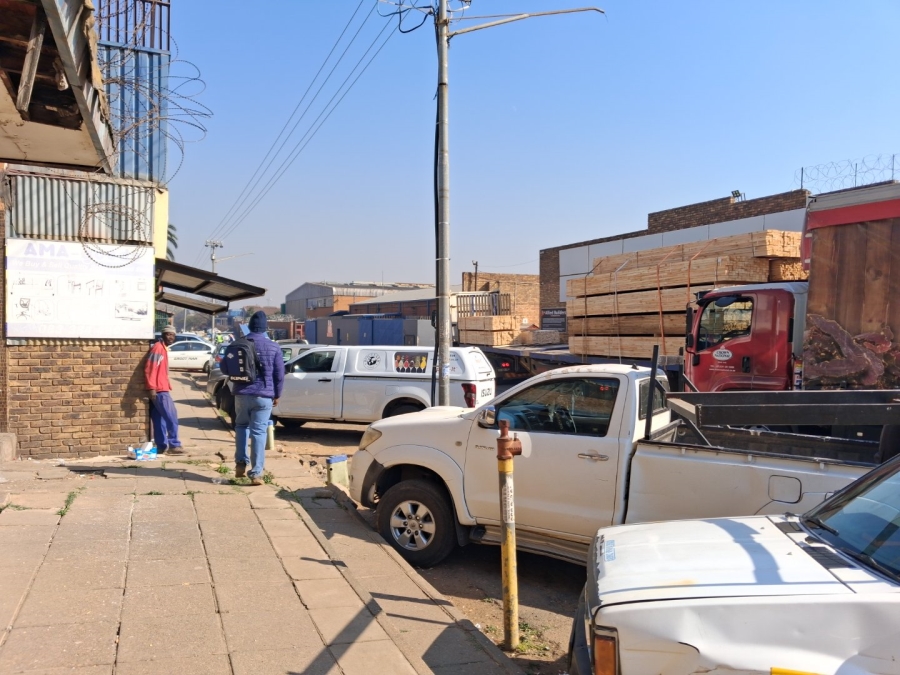 Commercial Property for Sale in Silvertondale Gauteng