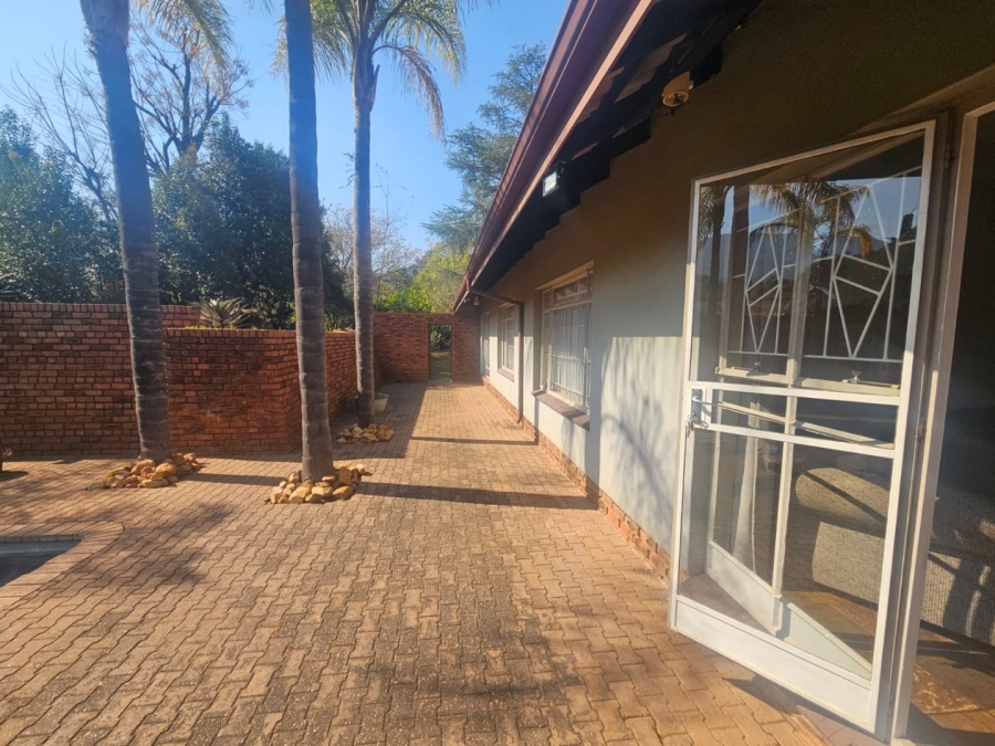 Commercial Property for Sale in Kameeldrift West Gauteng