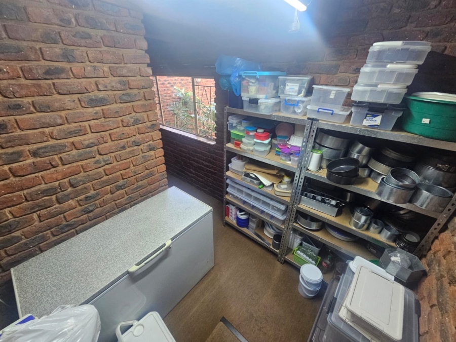 Commercial Property for Sale in Kameeldrift West Gauteng