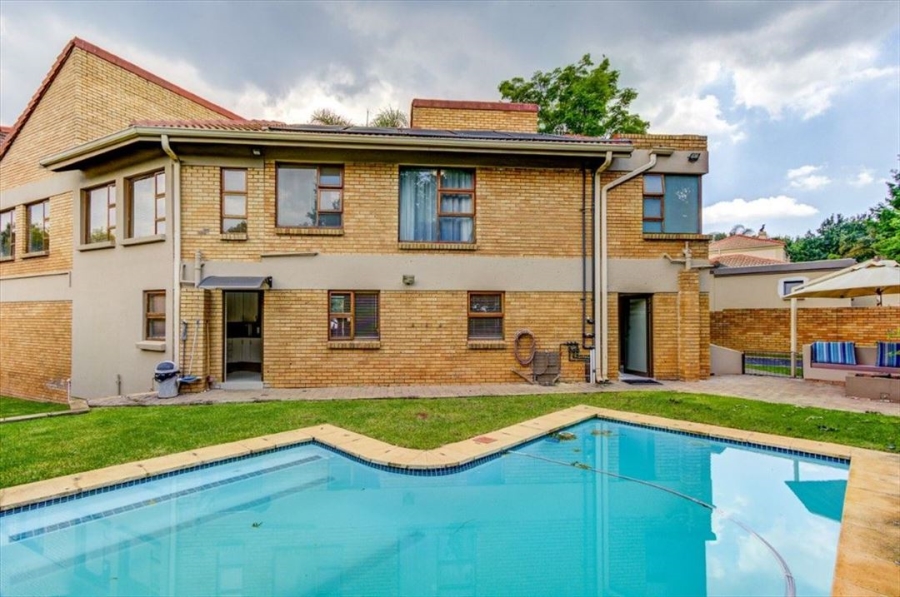 5 Bedroom Property for Sale in Glen Erasmia Gauteng