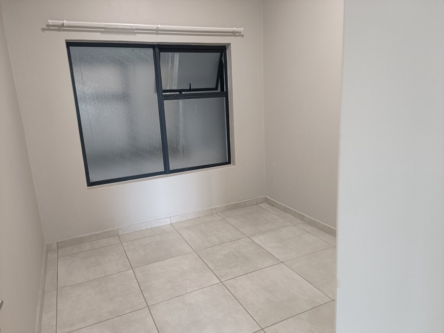 2 Bedroom Property for Sale in Glen Marais Gauteng