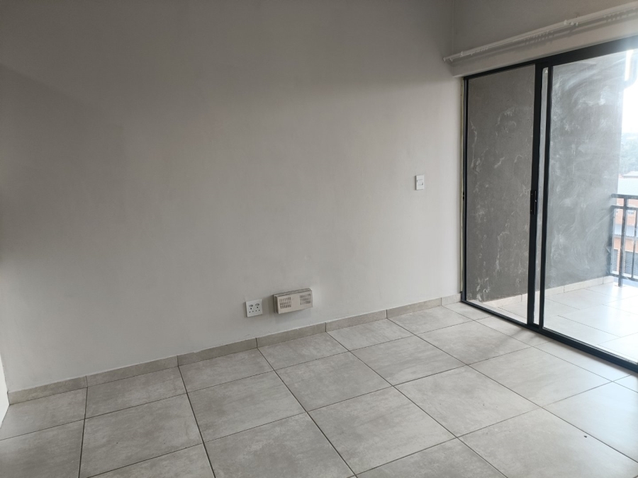2 Bedroom Property for Sale in Glen Marais Gauteng