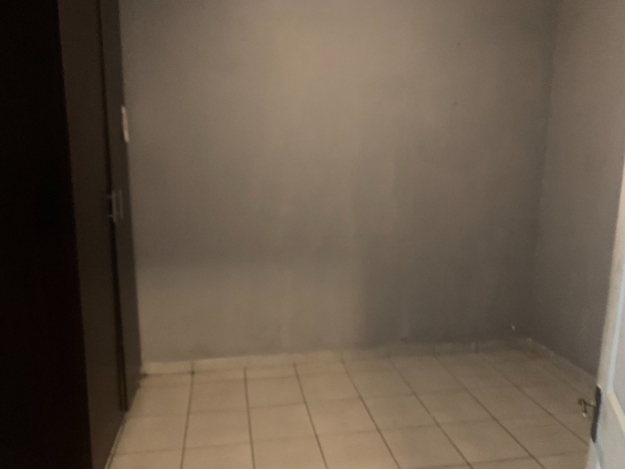 To Let 2 Bedroom Property for Rent in Randburg Central Gauteng