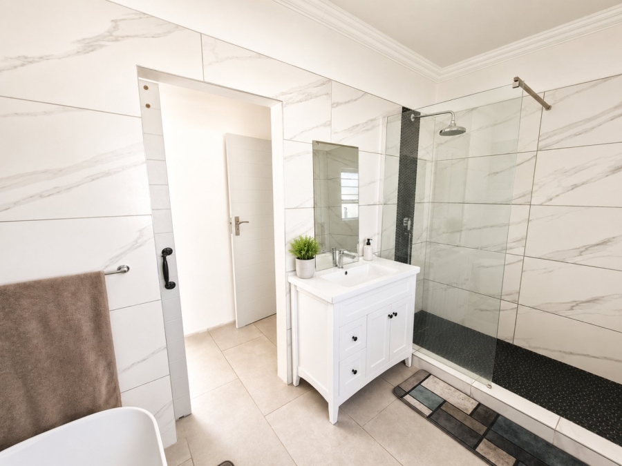 4 Bedroom Property for Sale in Libradene Gauteng