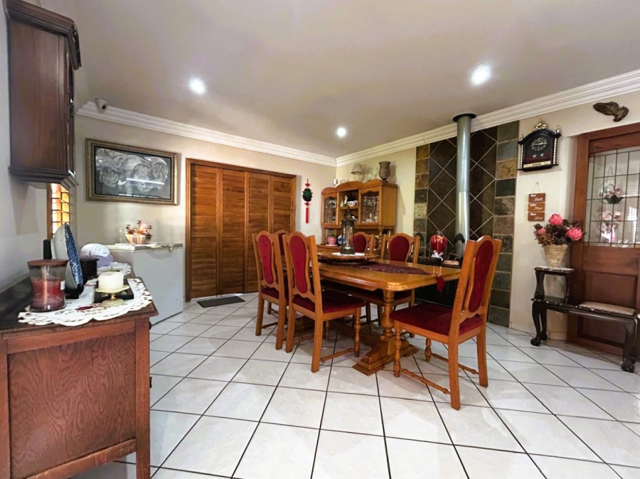 4 Bedroom Property for Sale in Rooihuiskraal North Gauteng