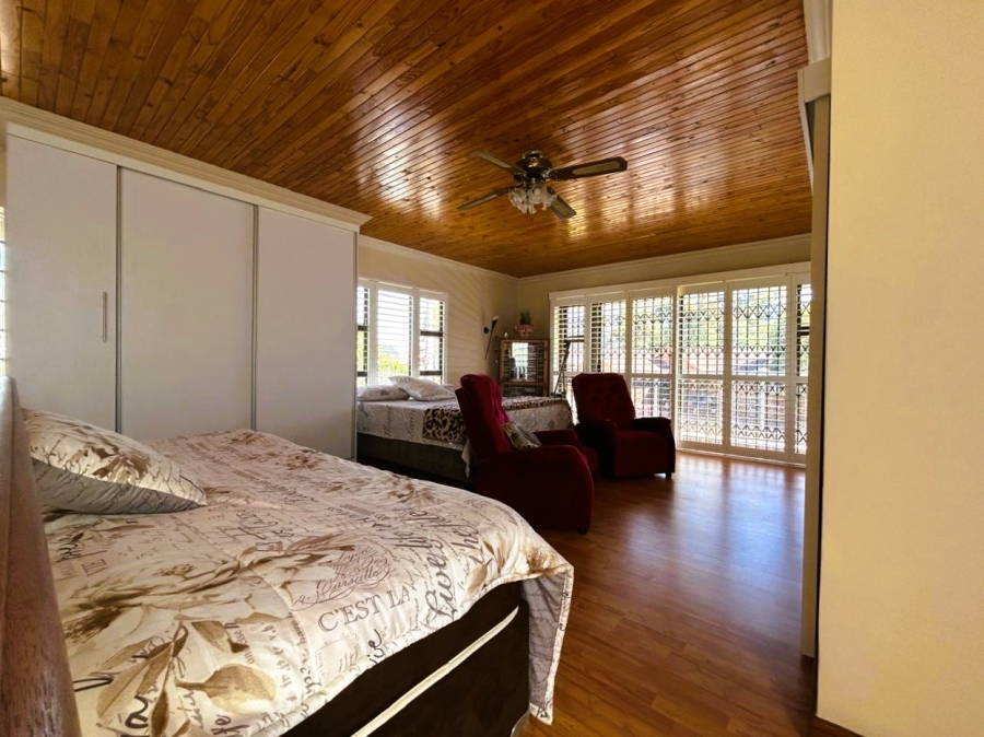 4 Bedroom Property for Sale in Rooihuiskraal North Gauteng
