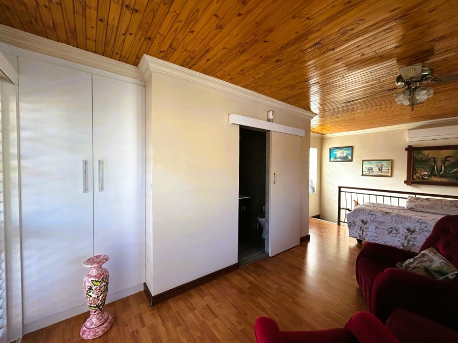 4 Bedroom Property for Sale in Rooihuiskraal North Gauteng