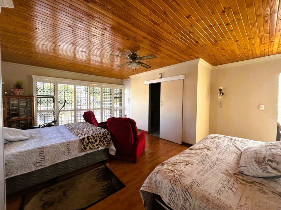 4 Bedroom Property for Sale in Rooihuiskraal North Gauteng