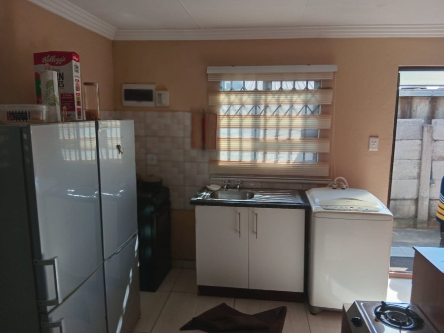 5 Bedroom Property for Sale in Buhle Park Gauteng
