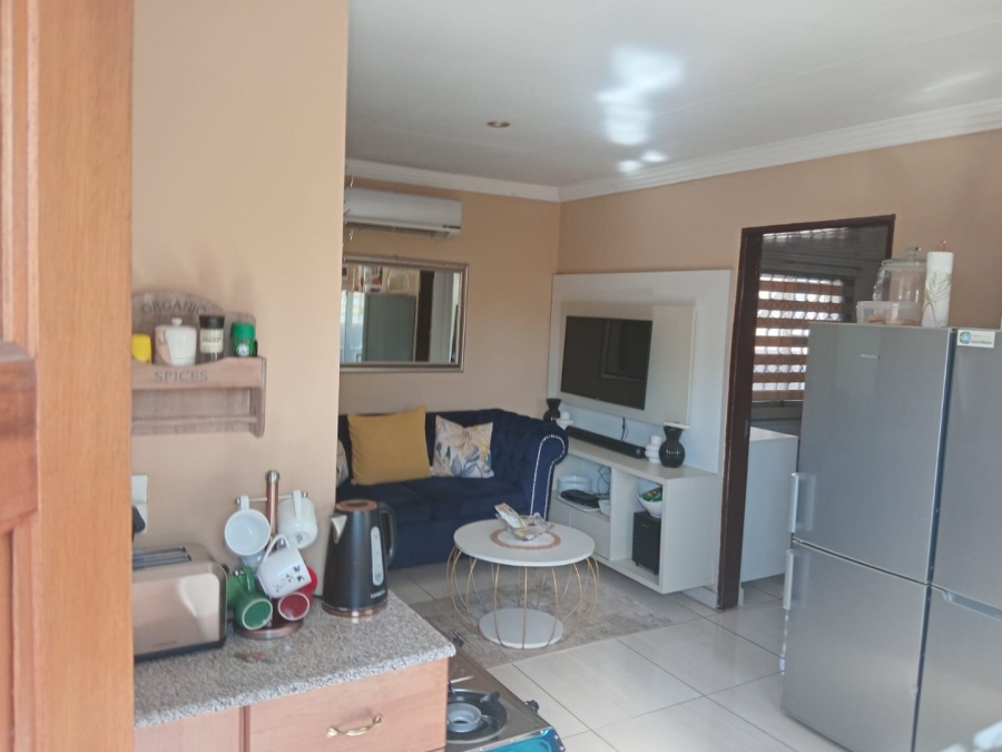 5 Bedroom Property for Sale in Buhle Park Gauteng