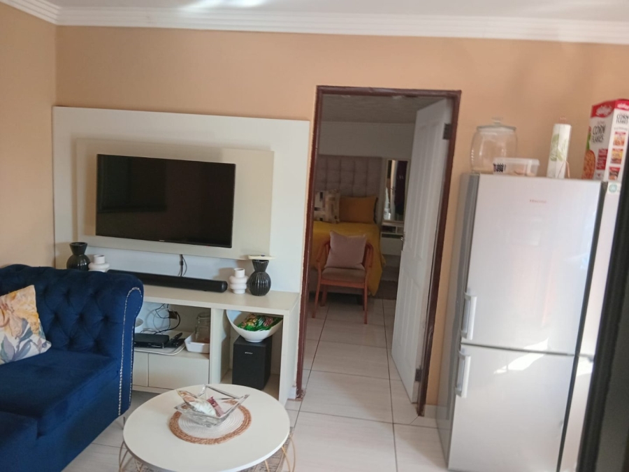 5 Bedroom Property for Sale in Buhle Park Gauteng