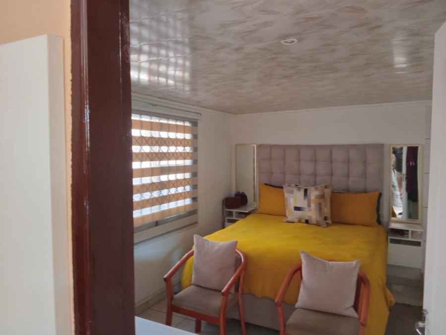 5 Bedroom Property for Sale in Buhle Park Gauteng