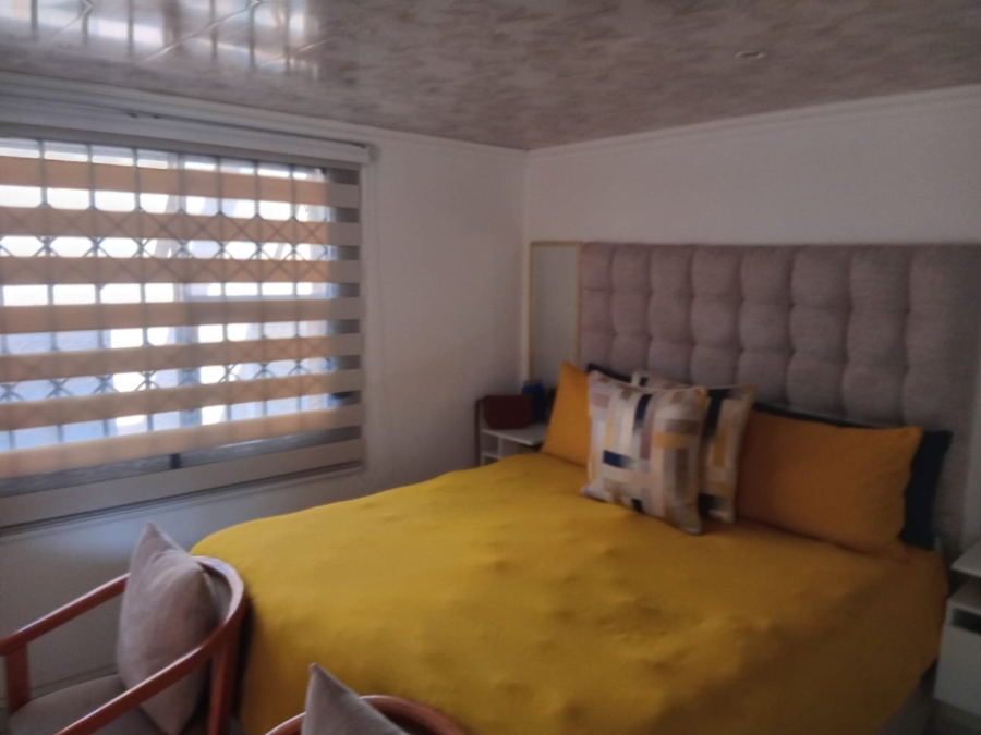 5 Bedroom Property for Sale in Buhle Park Gauteng