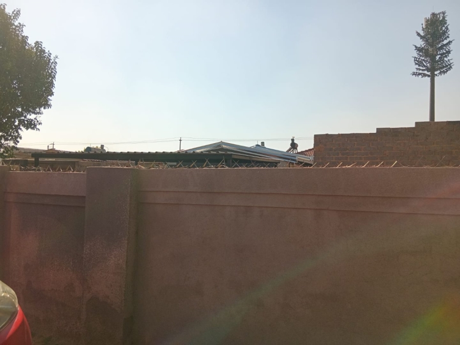 5 Bedroom Property for Sale in Buhle Park Gauteng